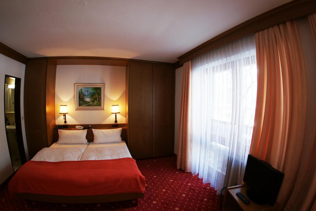 Hotel St. Georg Bad Reichenhall Room photo